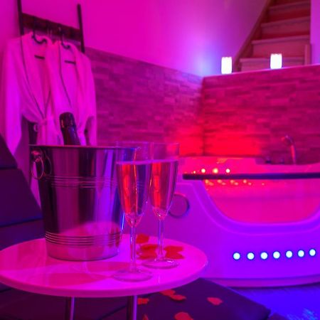 Love Room - Suite Romantique Avec Spa Privatif Le Puy-en-Velay Экстерьер фото