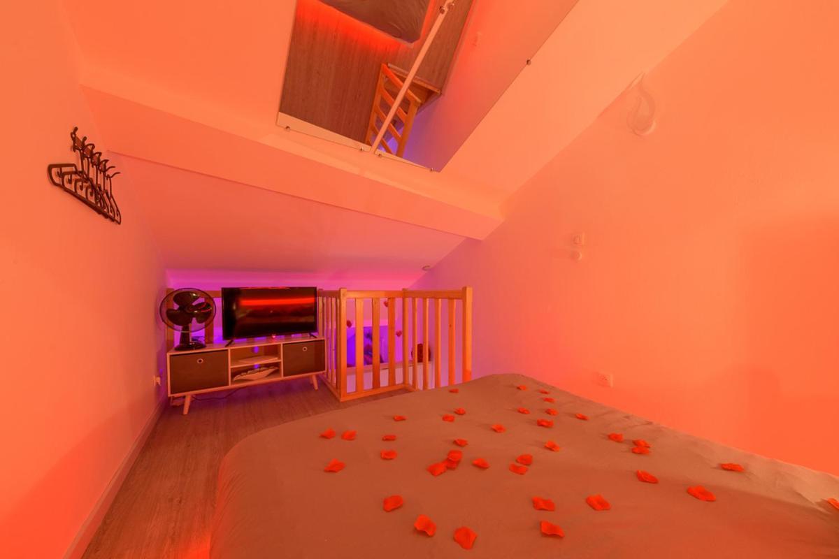Love Room - Suite Romantique Avec Spa Privatif Le Puy-en-Velay Экстерьер фото
