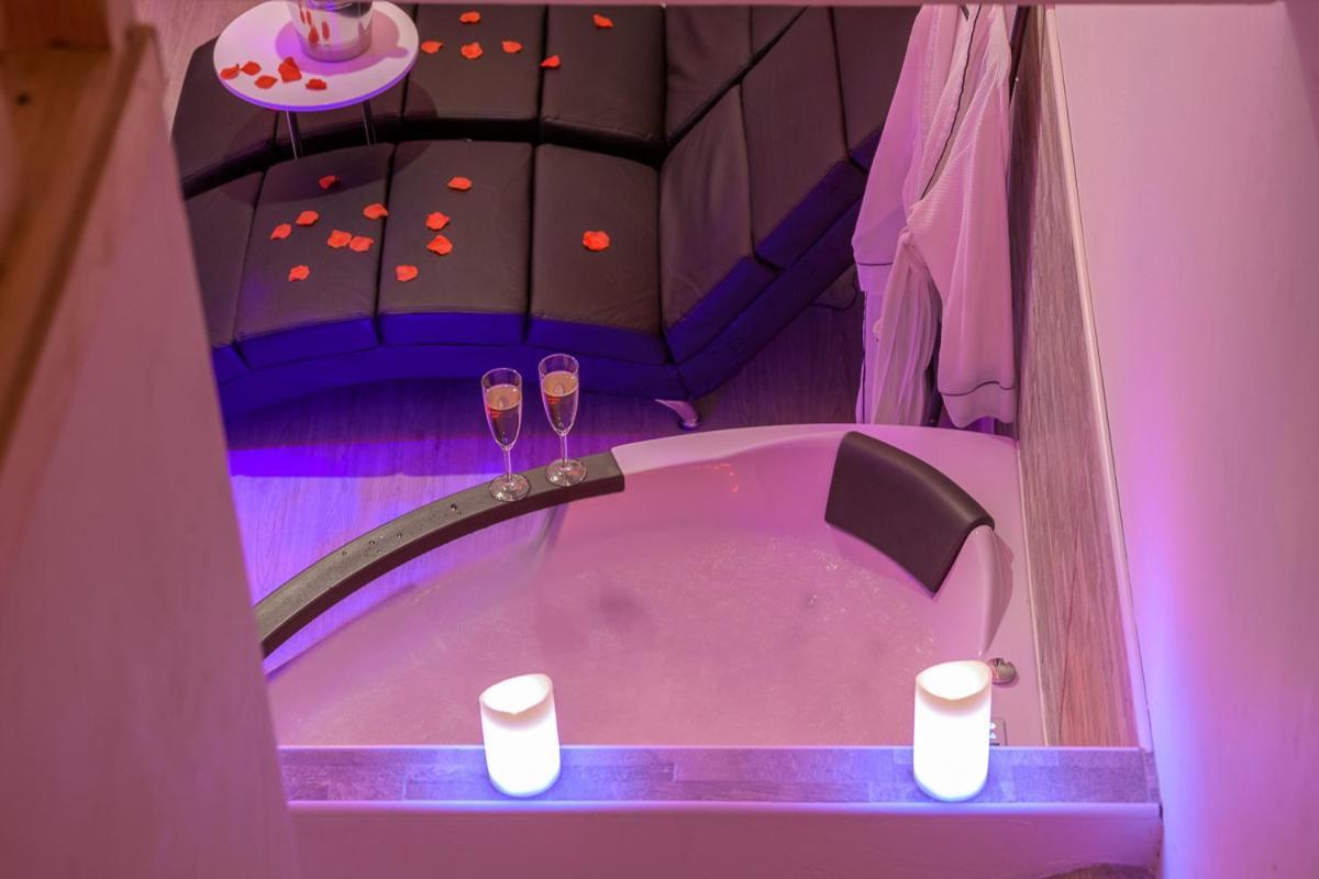 Love Room - Suite Romantique Avec Spa Privatif Le Puy-en-Velay Экстерьер фото