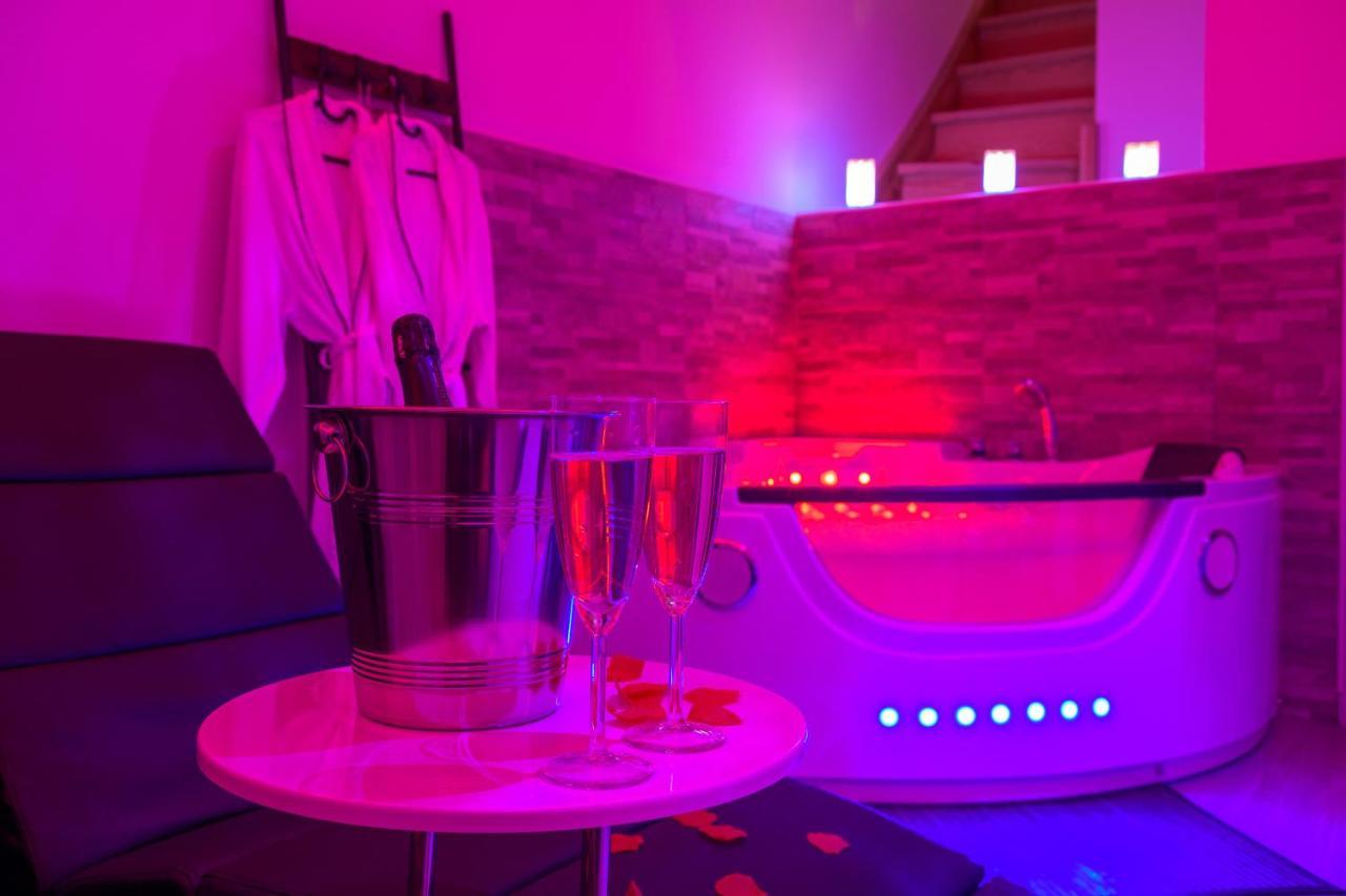 Love Room - Suite Romantique Avec Spa Privatif Le Puy-en-Velay Экстерьер фото